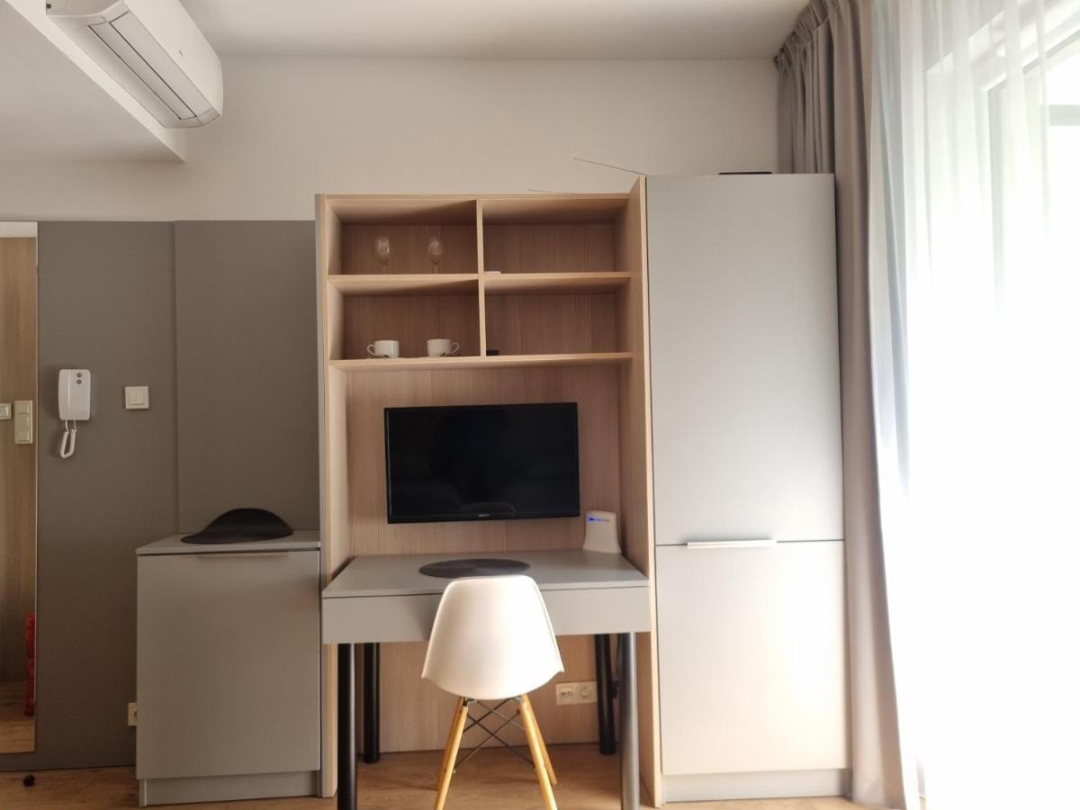 Aparthotel In Warsaw Very Close To The City Center, Free Underground Parking, Wifi, Air Conditioning, Balcony Varsóvia Exterior foto